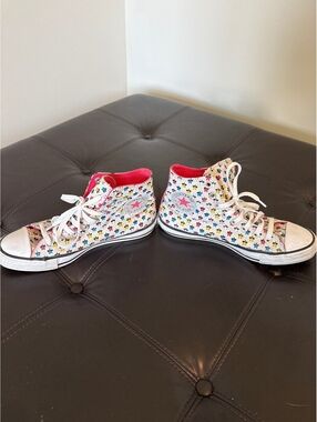 Converse Hightops Star Pattern